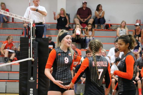 VOLLEYBALL: Tigers start out league with win over Del Campo