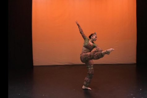 Senior’s passion for dance fuels her college app. process