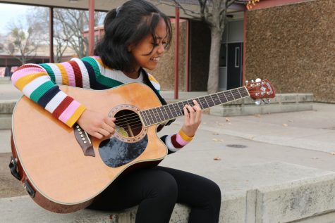 Sophomore finds outlet for vocal talent on social media