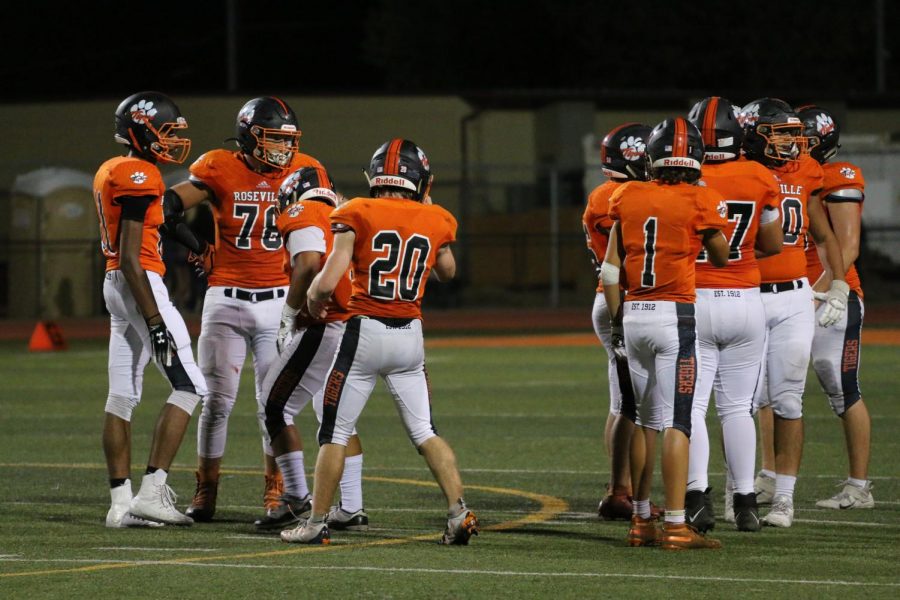 This+season%2C+juniors+Cole+Errecart+and+Joe+Brijs+quickly+adapted+to+succeed+on+the+high-paced+varsity+football+team+.+Brijs+%2820%29+had+previously+played+running+back%2C+while+Errecart+made+the+switch+from+JV+quarterback.